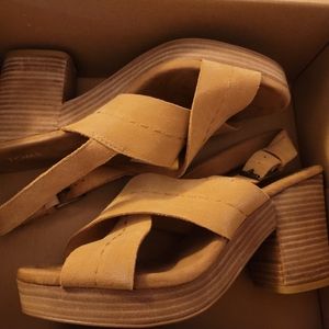 Toms Honey Suede Women's Ibiza Sandals